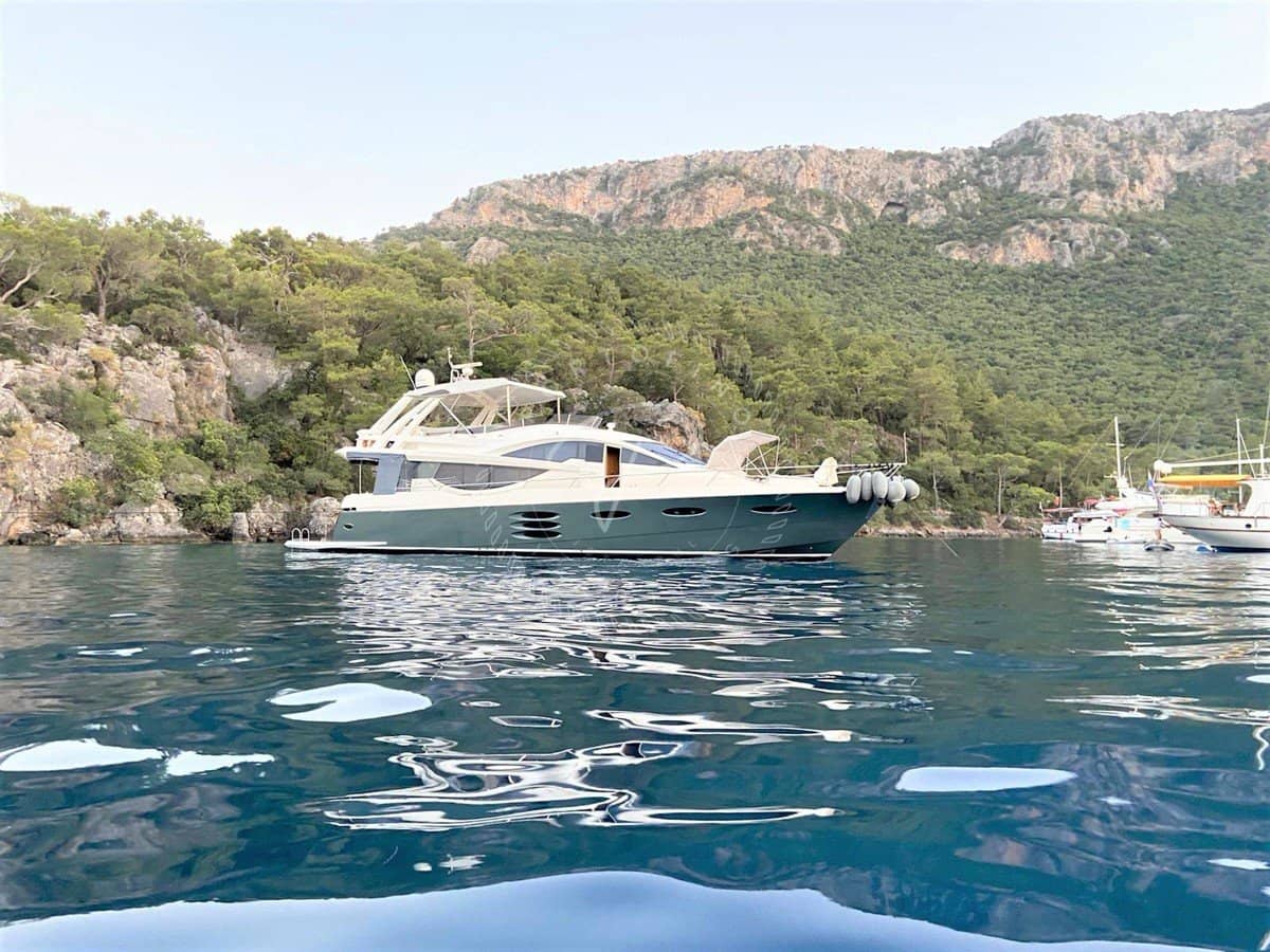 2010/2021 NUMARINE 78 FLY yaşam alanı 1