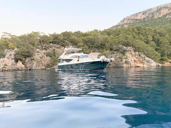 2010/2021 NUMARINE 78 FLY yaşam alanı 3