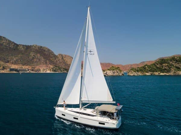 Motoryat 2021 BAVARIA 42 C