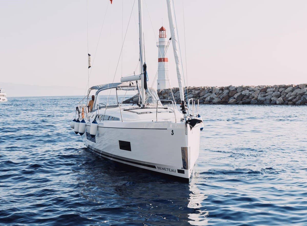 2021 BENETEAU OCEANIS 46.1 yaşam alanı 1