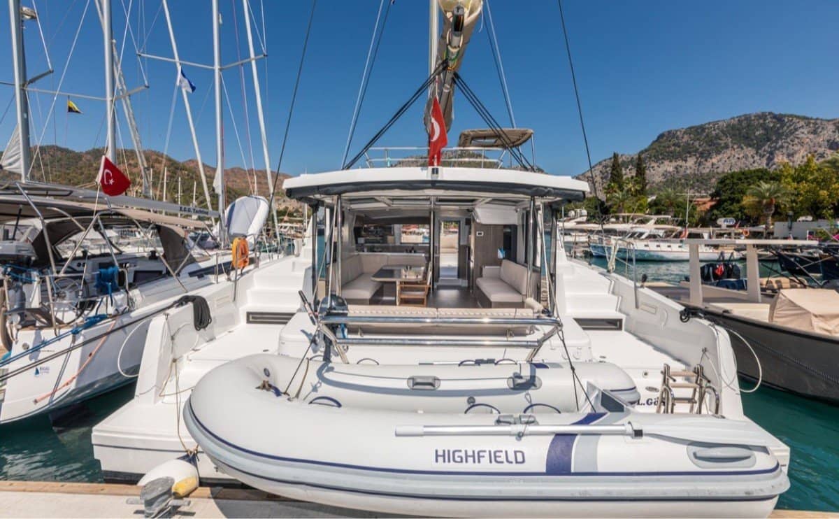 2022 BALI 4.2 CATAMARAN 12.85M yaşam alanı 1
